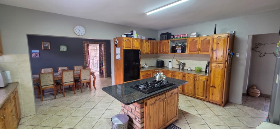 4 Bedroom Property for Sale in Miederpark North West